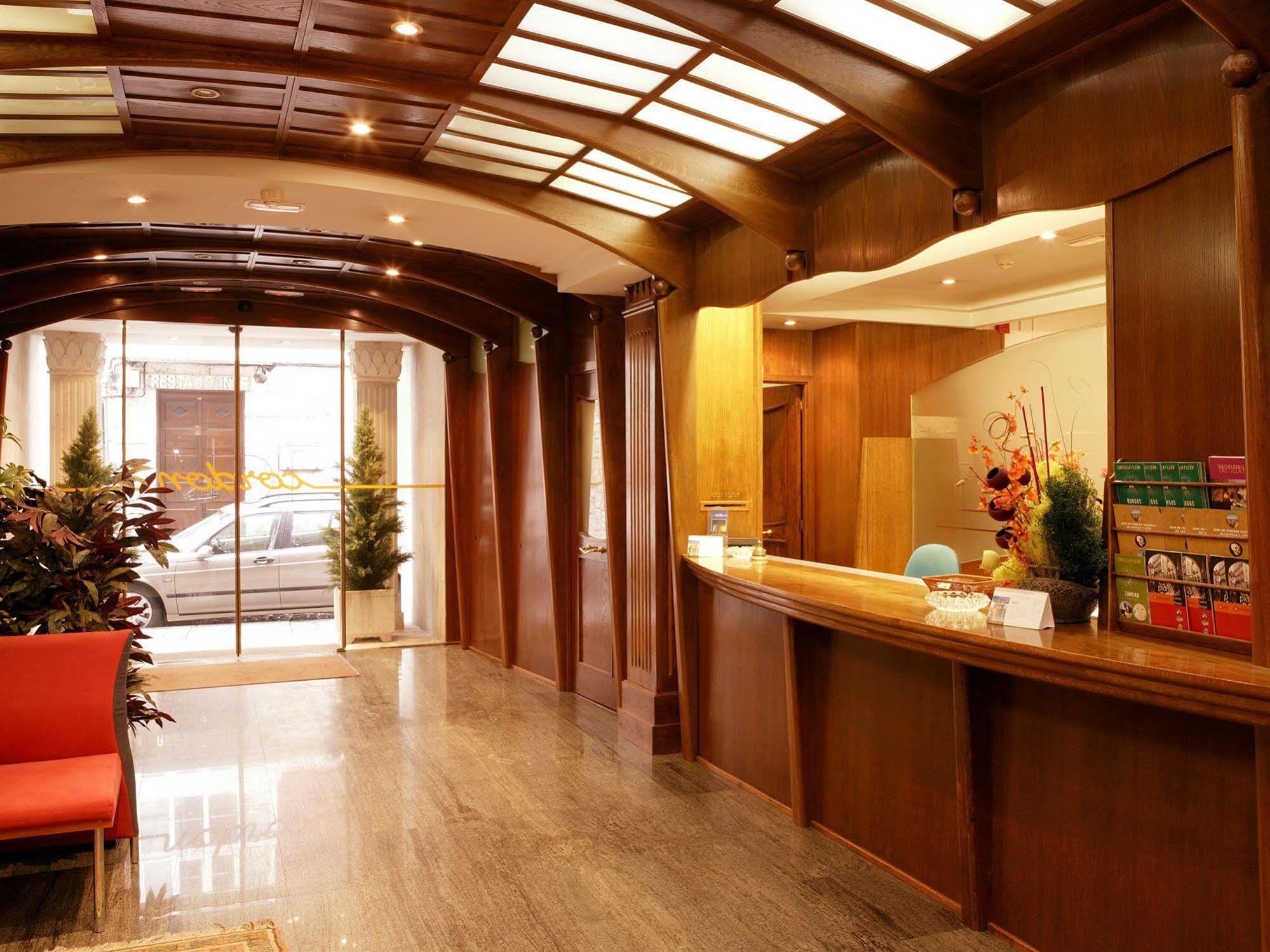 Hotel Cordon Burgo المظهر الخارجي الصورة